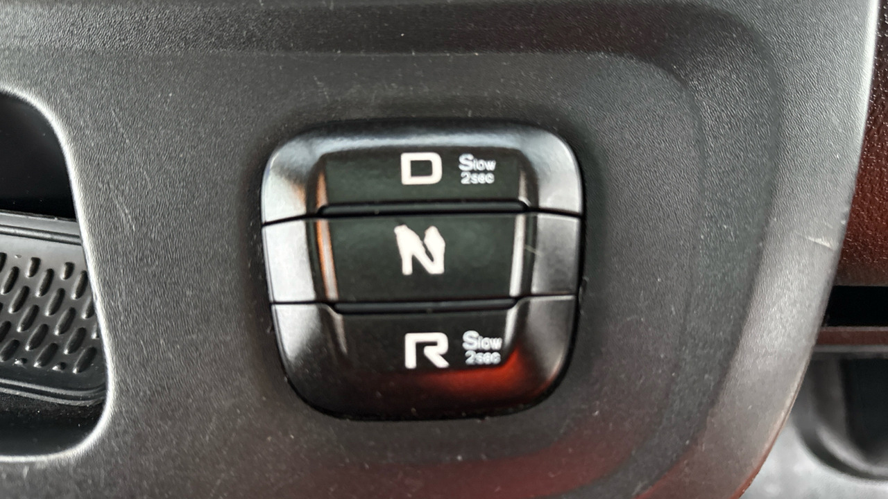 Curtainsider truck IVECO EUROCARGO 180-250: picture 10 Curtainsider truck IVECO EUROCARGO 180-250: picture 10