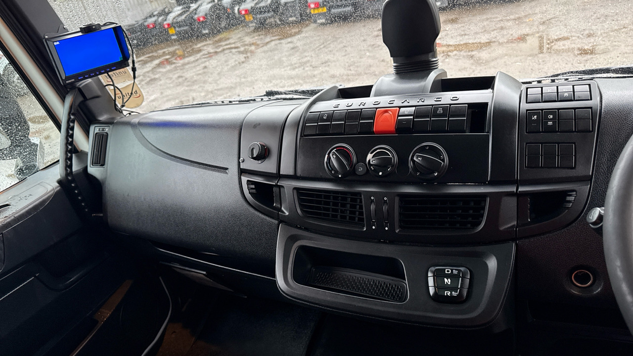 Curtainsider truck IVECO EUROCARGO 180-250: picture 7 Curtainsider truck IVECO EUROCARGO 180-250: picture 7