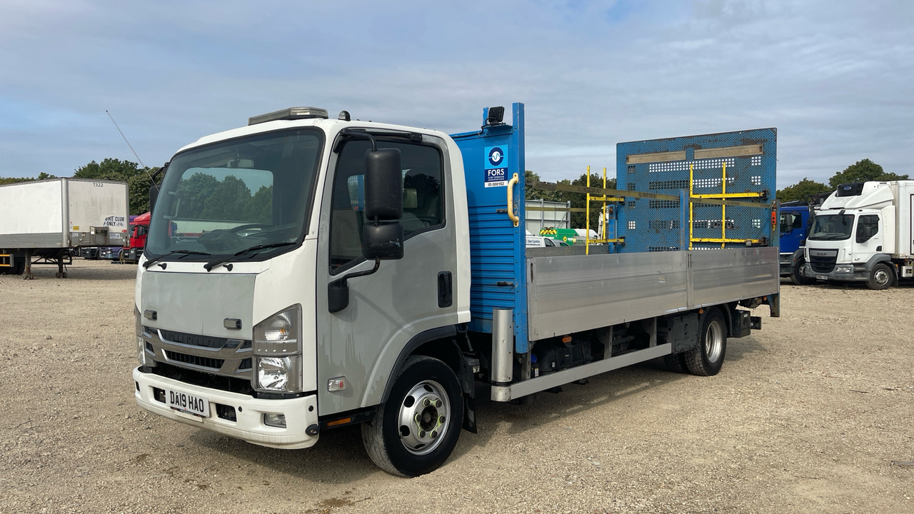 Isuzu N75 190 - Dropside/ Flatbed truck: picture 2 Isuzu N75 190 - Dropside/ Flatbed truck: picture 2