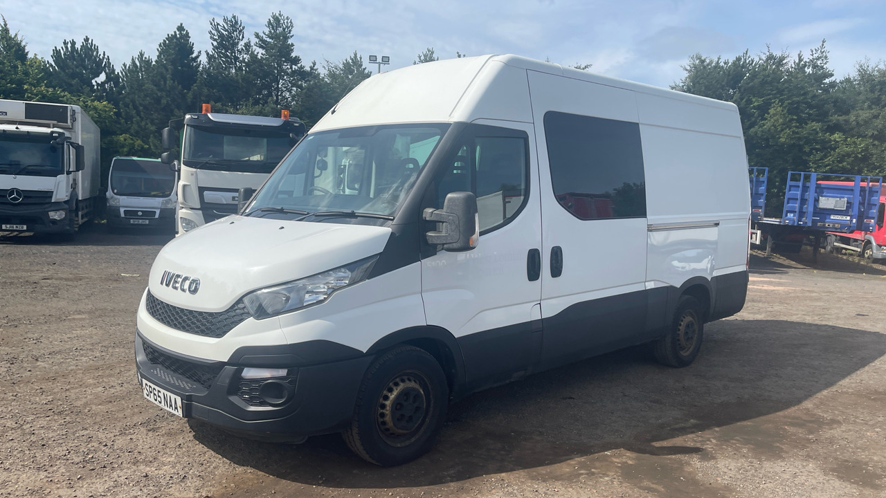 Iveco Daily 35-130 2.3 3520 WB - Combi van: picture 2 Iveco Daily 35-130 2.3 3520 WB - Combi van: picture 2