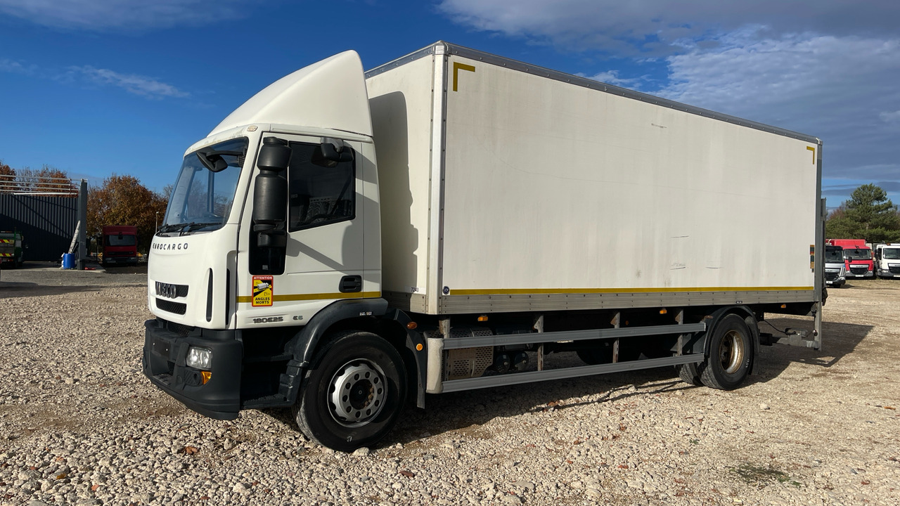 Iveco Eurocargo 180E25 - Box truck: picture 2 Iveco Eurocargo 180E25 - Box truck: picture 2