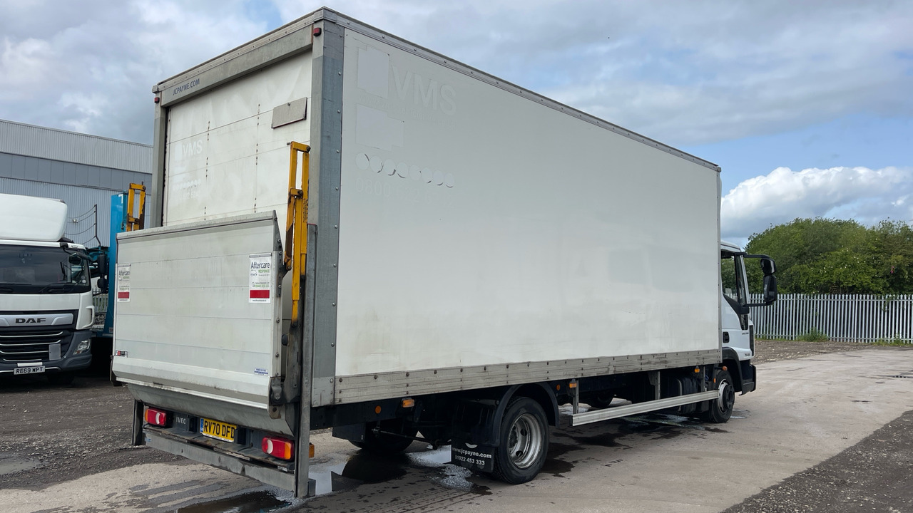 Iveco Eurocargo 75E16 - Box truck: picture 4 Iveco Eurocargo 75E16 - Box truck: picture 4