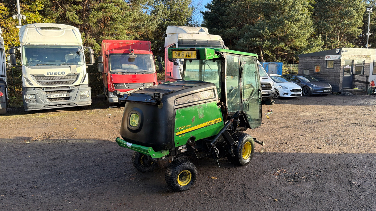 JOHN DEERE 1600 TURBO SERIES 2 - Garden mower: picture 4 JOHN DEERE 1600 TURBO SERIES 2 - Garden mower: picture 4