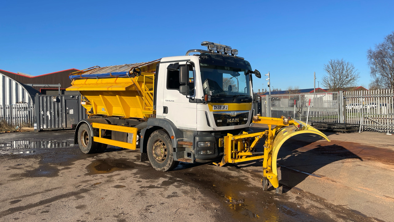 MAN TG-M 18.250 - Snow removal vehicle: picture 1 MAN TG-M 18.250 - Snow removal vehicle: picture 1