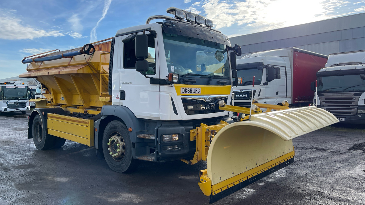 MAN TG-M 18.250 - Snow removal vehicle: picture 1 MAN TG-M 18.250 - Snow removal vehicle: picture 1