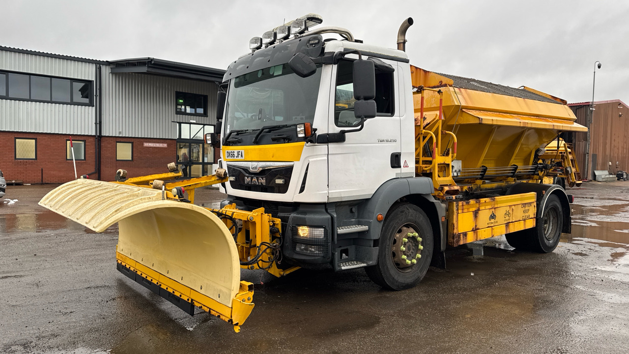 MAN TG-M 18.250 - Snow removal vehicle: picture 2 MAN TG-M 18.250 - Snow removal vehicle: picture 2