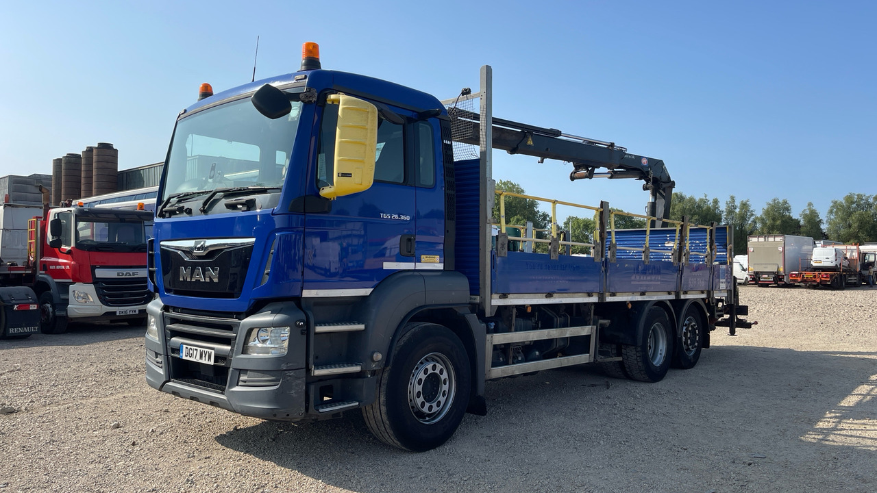 MAN TGS 26.360 - Dropside/ Flatbed truck, Crane truck: picture 2 MAN TGS 26.360 - Dropside/ Flatbed truck, Crane truck: picture 2