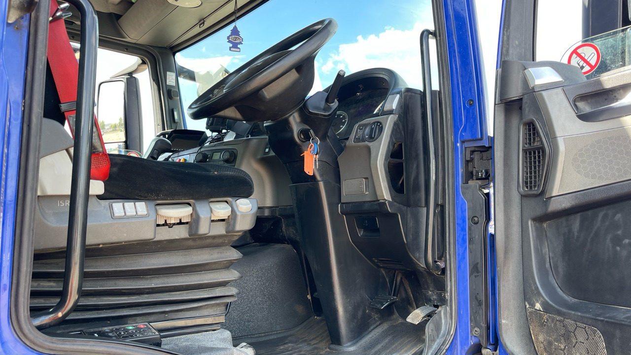 MAN TGS 26.360 - Dropside/ Flatbed truck, Crane truck: picture 5 MAN TGS 26.360 - Dropside/ Flatbed truck, Crane truck: picture 5