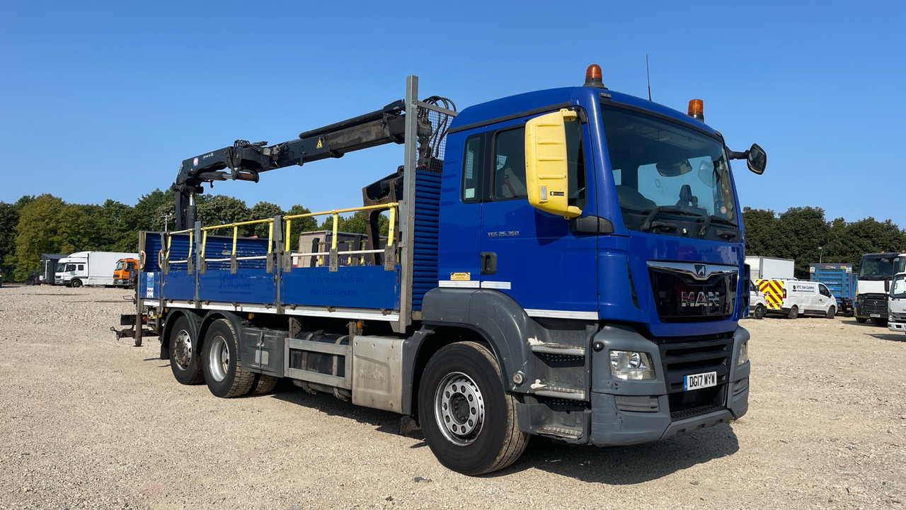 MAN TGS 26.360 - Dropside/ Flatbed truck, Crane truck: picture 1 MAN TGS 26.360 - Dropside/ Flatbed truck, Crane truck: picture 1