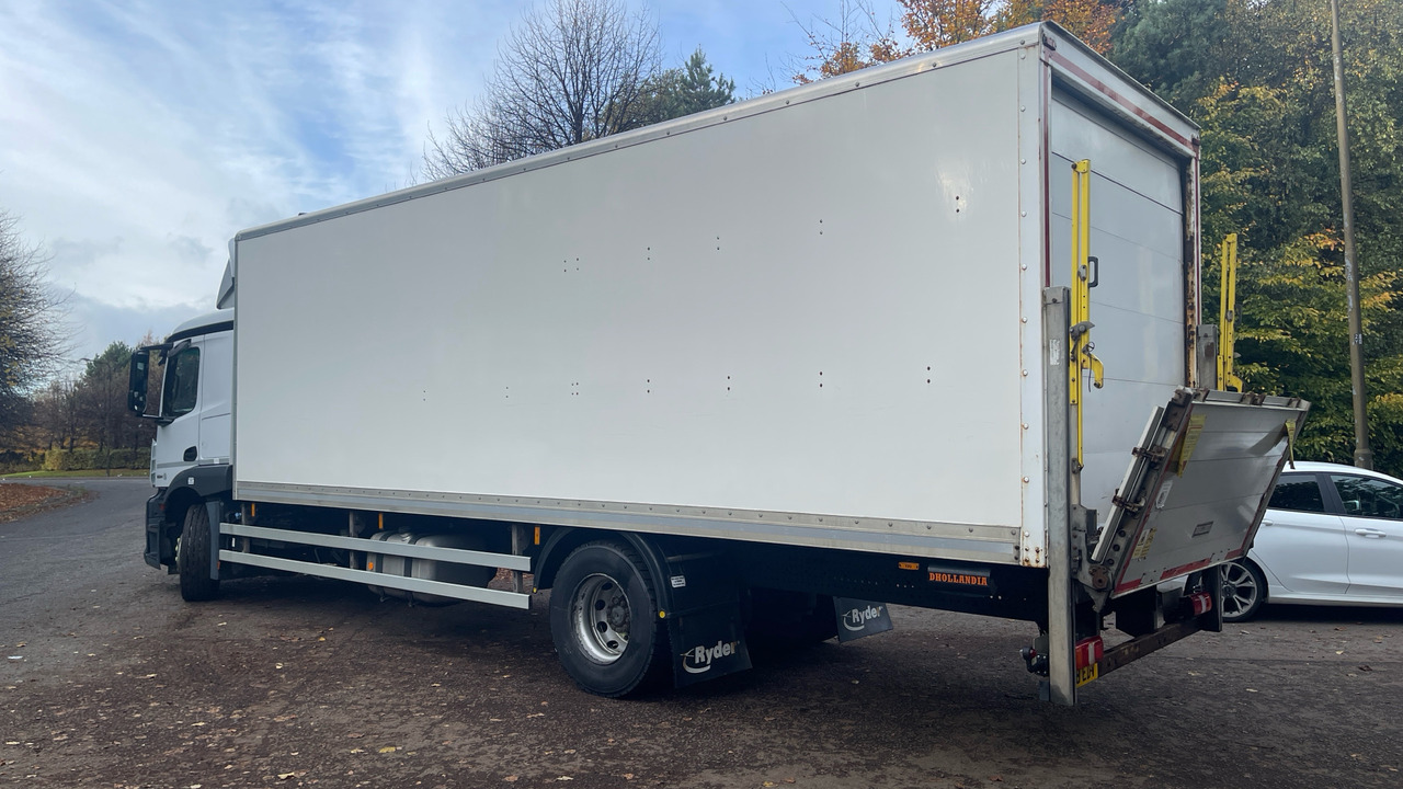 MERCEDES-BENZ ACTROS  1824 - Box truck: picture 3 MERCEDES-BENZ ACTROS  1824 - Box truck: picture 3