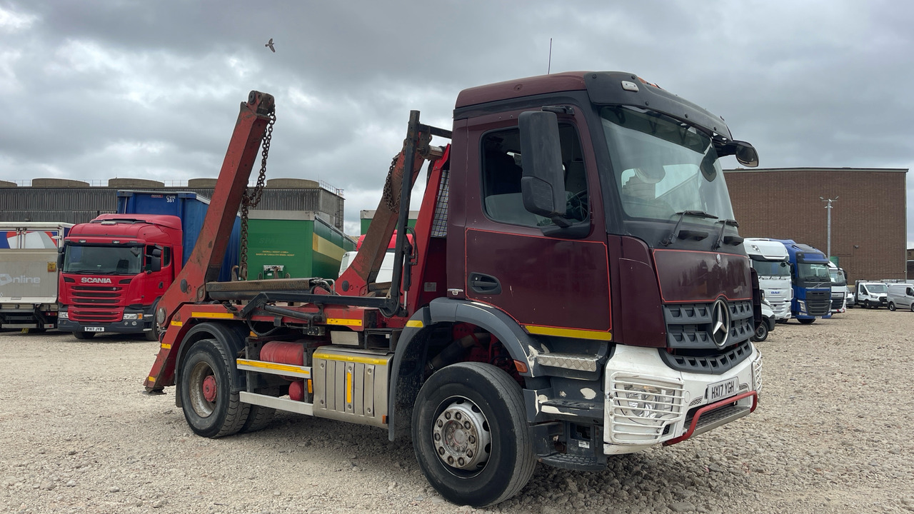MERCEDES-BENZ AROCS - Skip loader truck: picture 1 MERCEDES-BENZ AROCS - Skip loader truck: picture 1