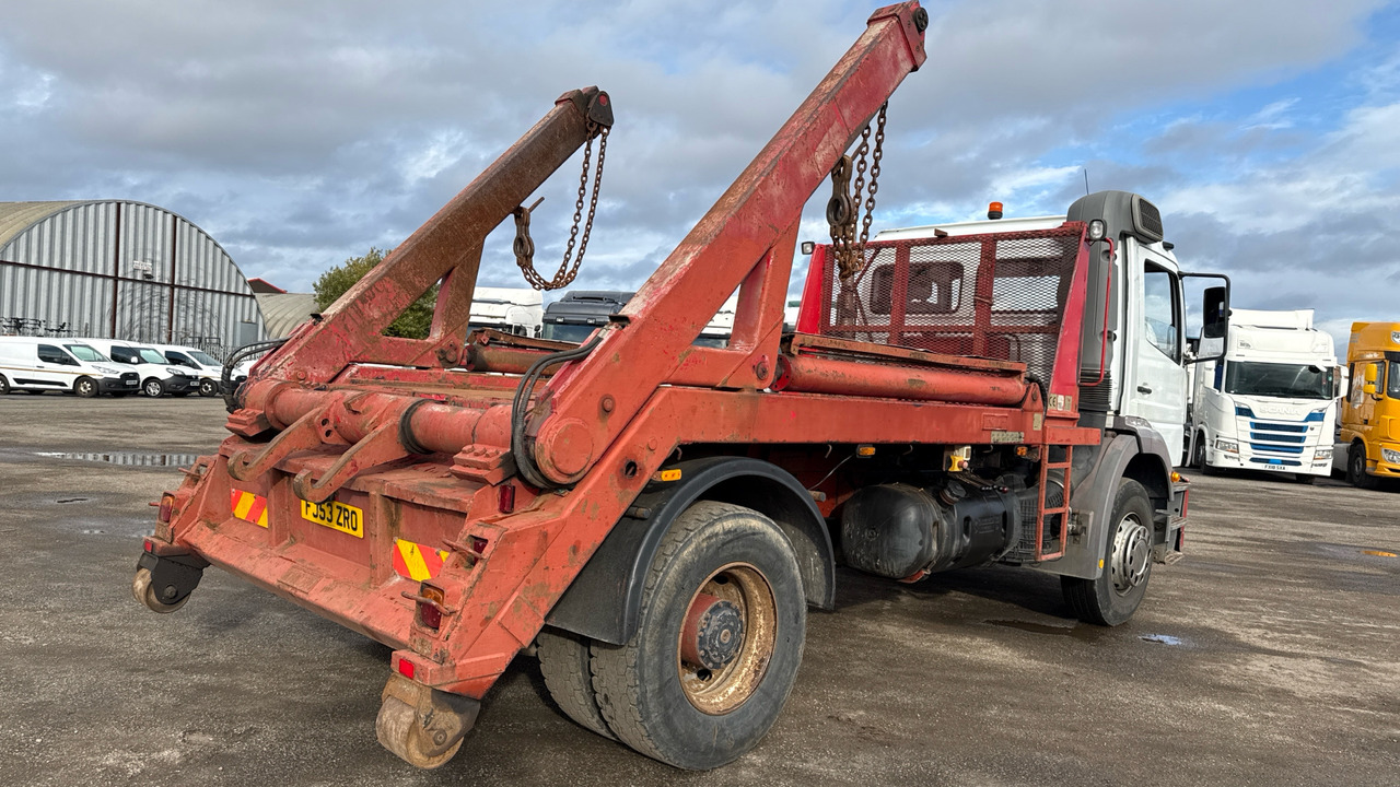 MERCEDES-BENZ ATEGO 1823 - Skip loader truck: picture 4 MERCEDES-BENZ ATEGO 1823 - Skip loader truck: picture 4