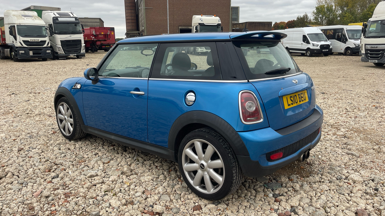 MINI COOPER S 1.6 - Hatchback: picture 3 MINI COOPER S 1.6 - Hatchback: picture 3