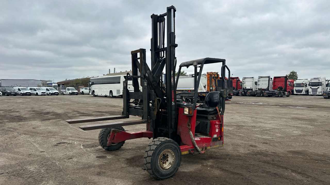 MOFFETT M4 20.3 - Truck mounted forklift: picture 2 MOFFETT M4 20.3 - Truck mounted forklift: picture 2