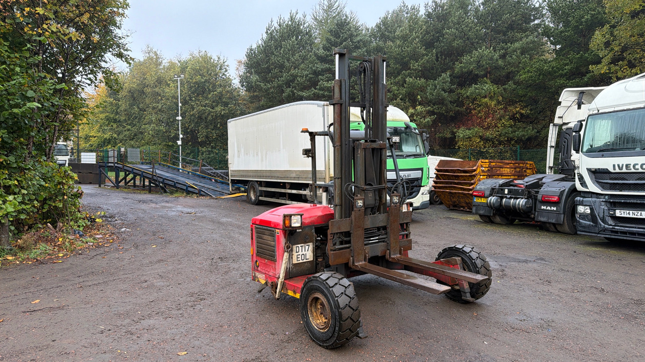 MOFFETT M4 20.3 - Truck mounted forklift: picture 2 MOFFETT M4 20.3 - Truck mounted forklift: picture 2
