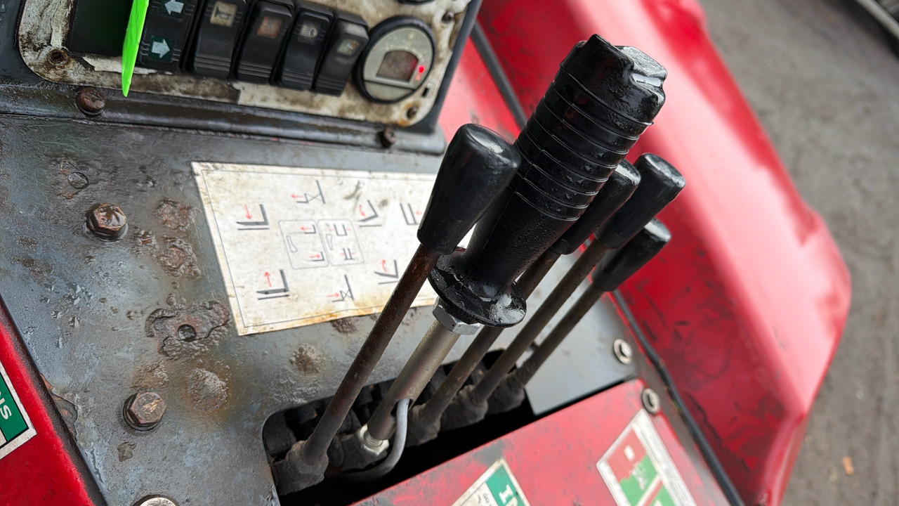 Truck mounted forklift MOFFETT M4 20.3: picture 8