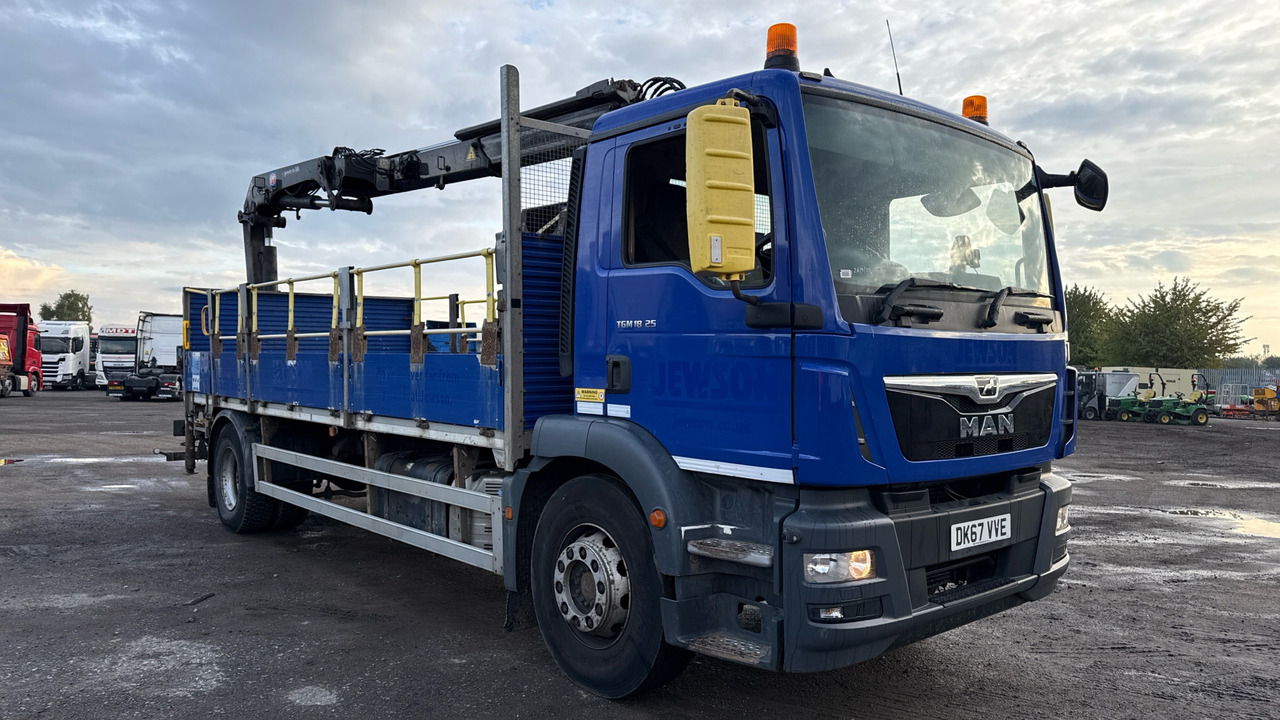 Man TGM 18.250 - Dropside/ Flatbed truck, Crane truck: picture 1 Man TGM 18.250 - Dropside/ Flatbed truck, Crane truck: picture 1