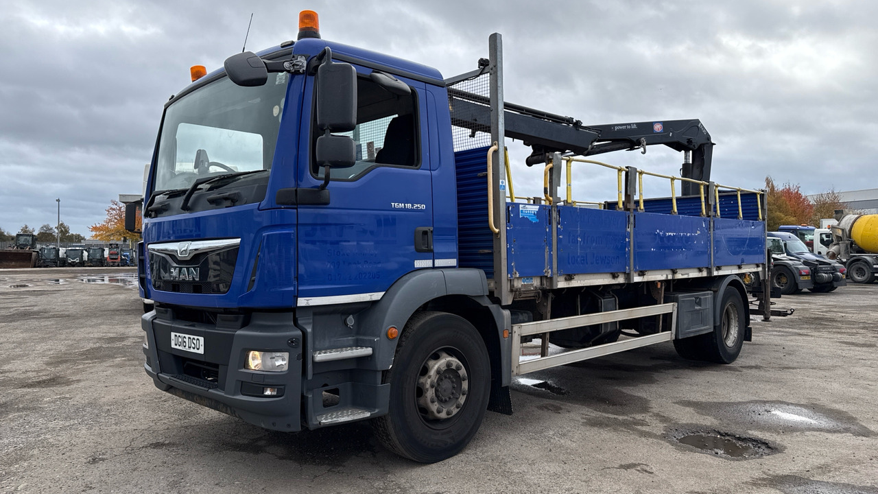 Man TGM 18.250 - Dropside/ Flatbed truck, Crane truck: picture 2 Man TGM 18.250 - Dropside/ Flatbed truck, Crane truck: picture 2