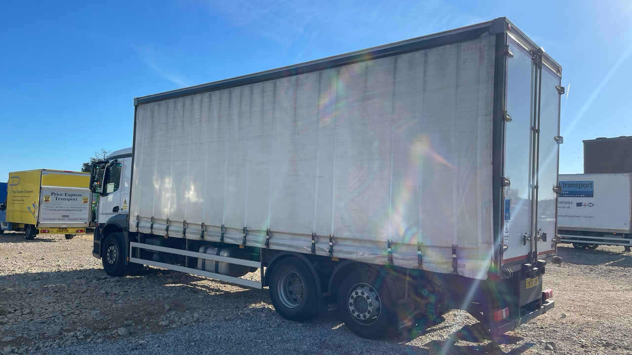 Mercedes-Benz Antos - Curtainsider truck: picture 3 Mercedes-Benz Antos - Curtainsider truck: picture 3