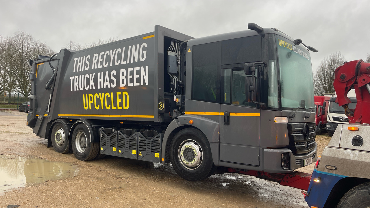 Mercedes-Benz Econic - Garbage truck: picture 2 Mercedes-Benz Econic - Garbage truck: picture 2