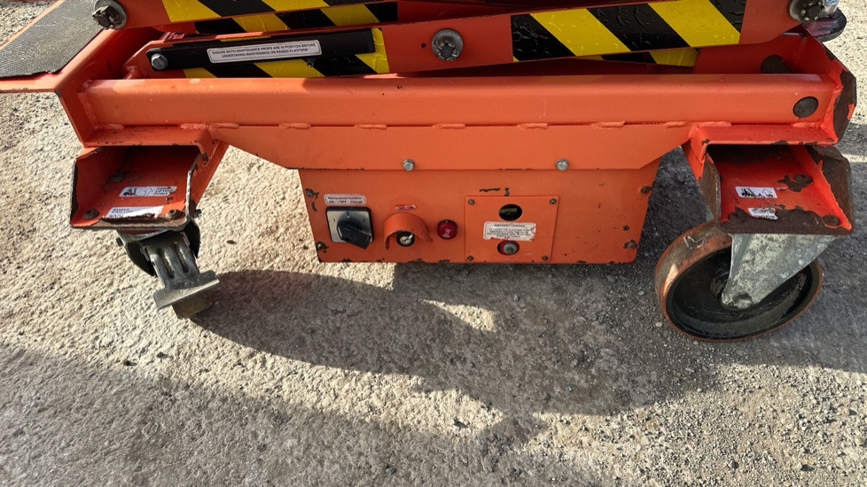 NSKG UK LTD POPUP NSG 1980 - Construction equipment: picture 5 NSKG UK LTD POPUP NSG 1980 - Construction equipment: picture 5