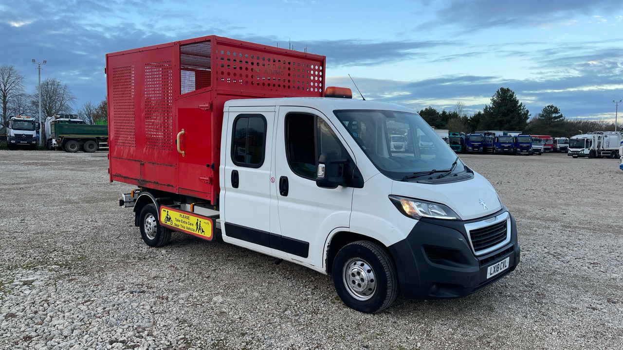 PEUGEOT BOXER 335 2.0 BLUE HDI 130PS - Tipper van: picture 1 PEUGEOT BOXER 335 2.0 BLUE HDI 130PS - Tipper van: picture 1