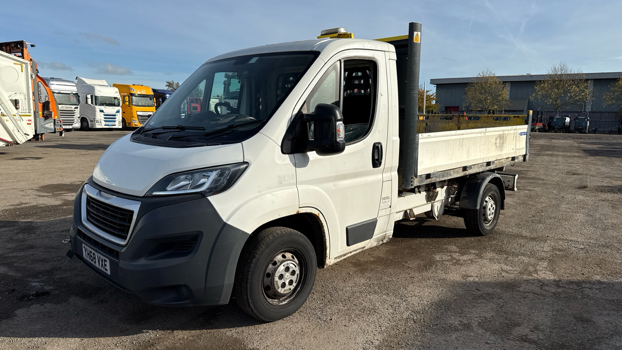 PEUGEOT BOXER 355 2.0 BlueHDi 130ps - Tipper van: picture 3 PEUGEOT BOXER 355 2.0 BlueHDi 130ps - Tipper van: picture 3