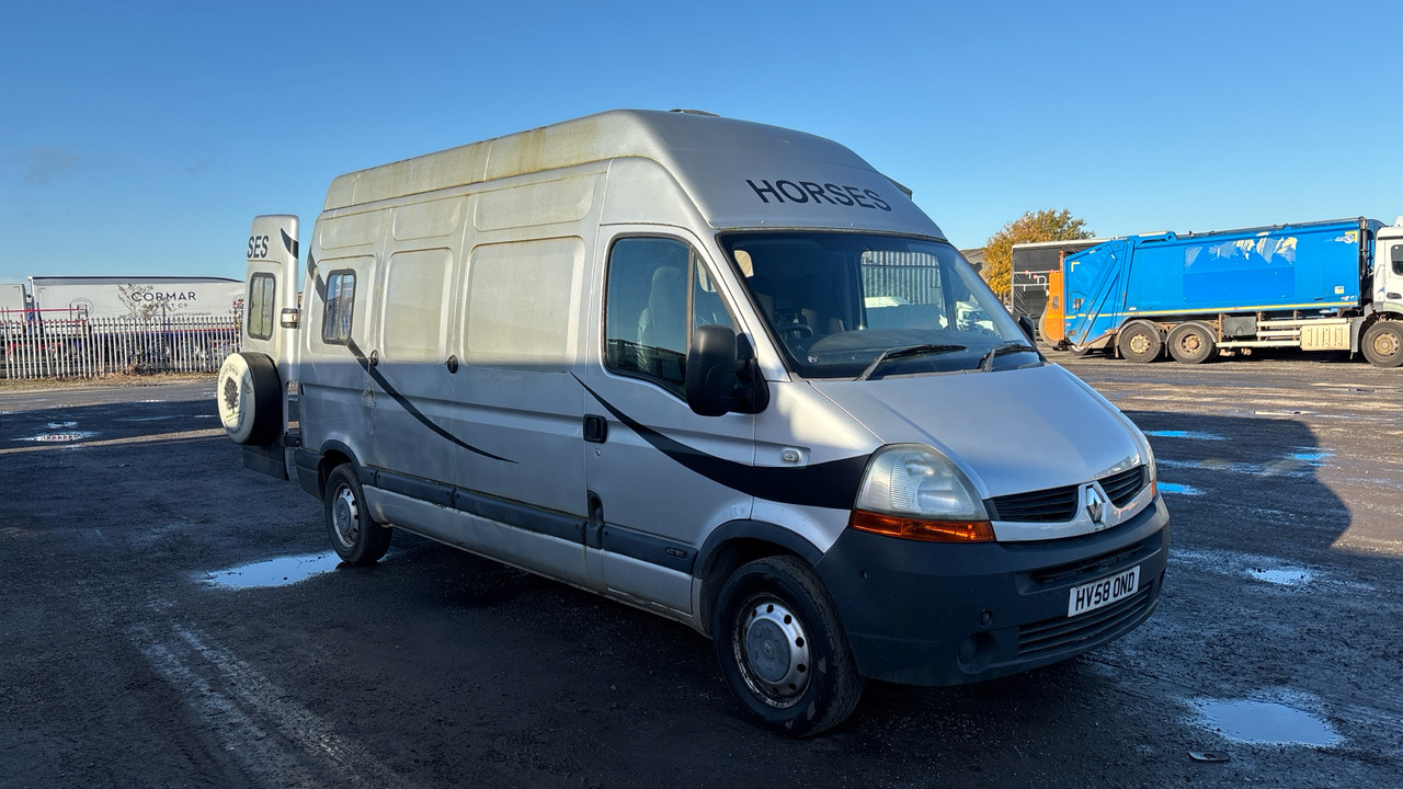 RENAULT MASTER LH35 DCi 120PS - Horse truck: picture 1 RENAULT MASTER LH35 DCi 120PS - Horse truck: picture 1