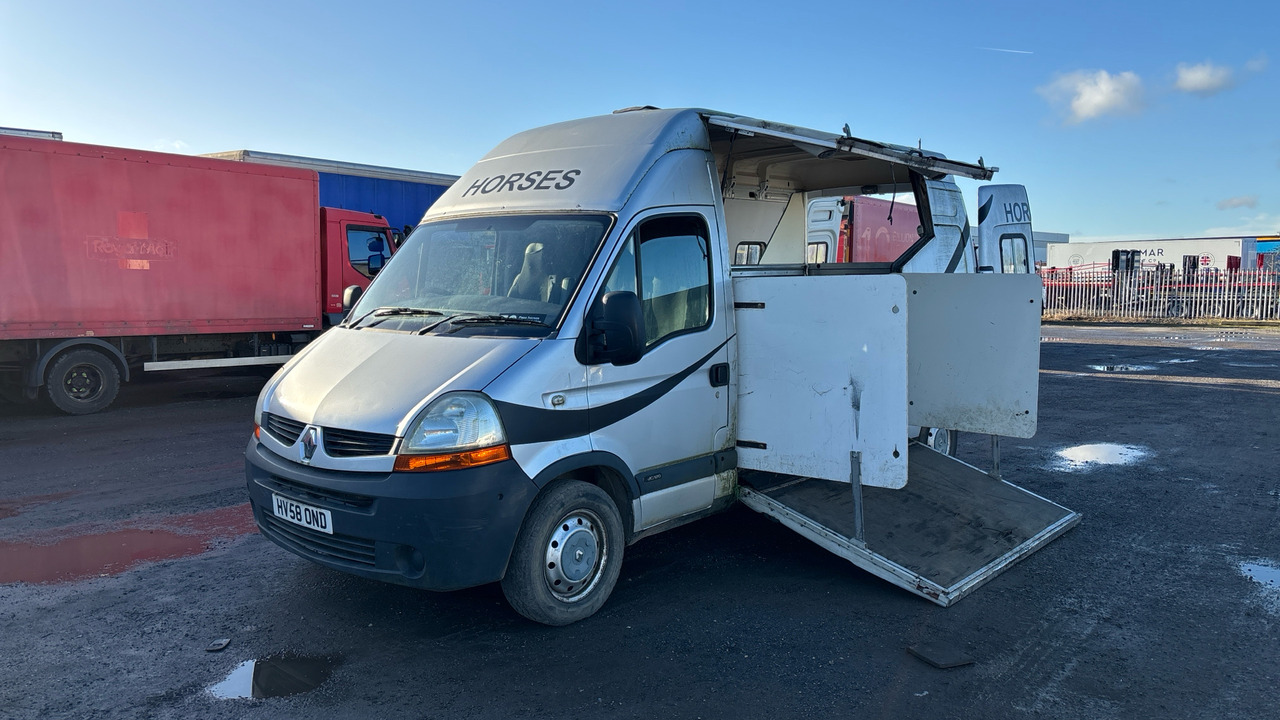 RENAULT MASTER LH35 DCi 120PS - Horse truck: picture 2 RENAULT MASTER LH35 DCi 120PS - Horse truck: picture 2