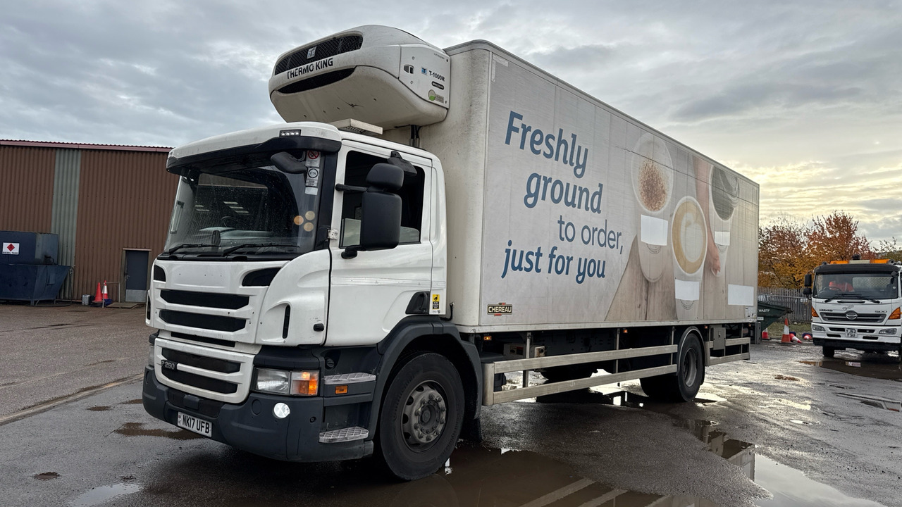 Scania P 250 - Refrigerator truck: picture 2 Scania P 250 - Refrigerator truck: picture 2