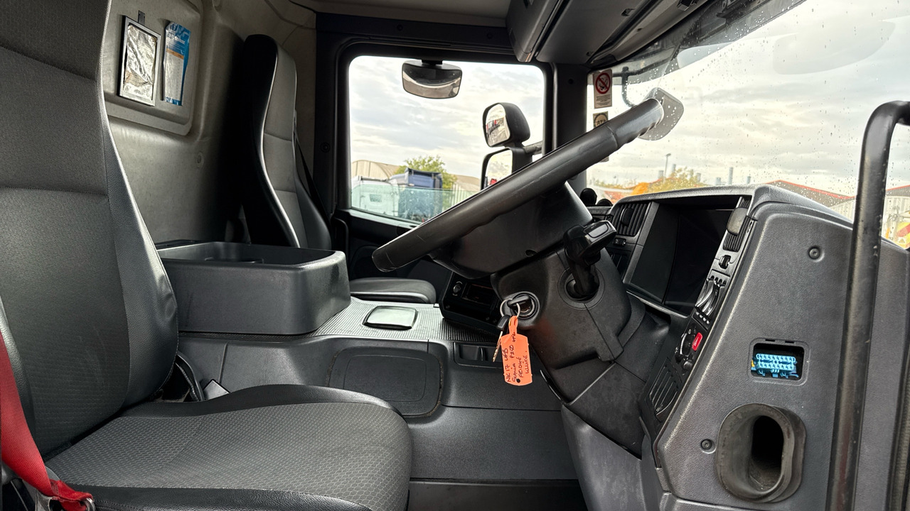 Scania P 250 - Refrigerator truck: picture 5 Scania P 250 - Refrigerator truck: picture 5