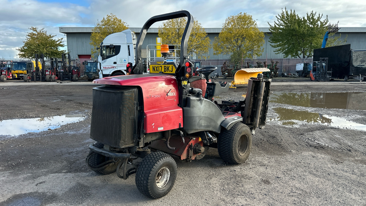 TORO LTF3000 - Garden mower: picture 4 TORO LTF3000 - Garden mower: picture 4