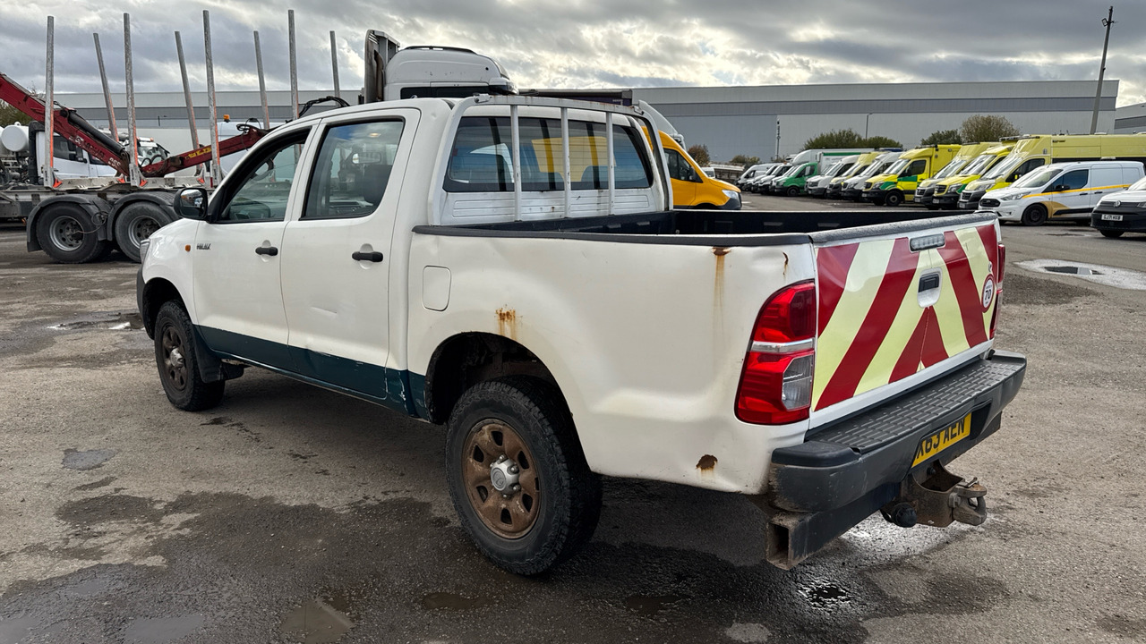 TOYOTA HILUX  2.5 D-4D 144PS - Pickup truck, Combi van: picture 3 TOYOTA HILUX  2.5 D-4D 144PS - Pickup truck, Combi van: picture 3