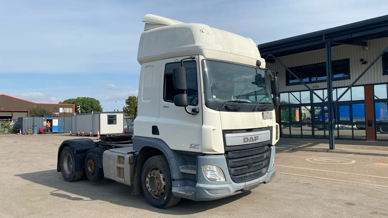 DAF CF 440 - Tractor unit: picture 1 DAF CF 440 - Tractor unit: picture 1