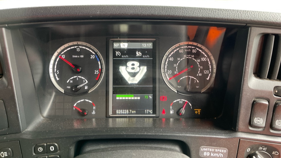 SCANIA R 580 V8 - Tractor unit: picture 3 SCANIA R 580 V8 - Tractor unit: picture 3