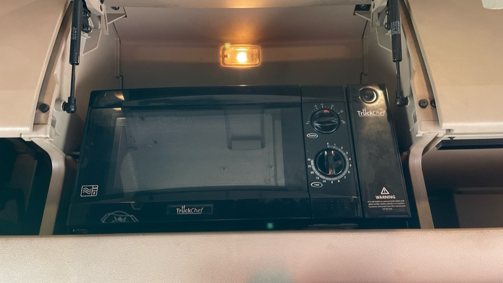 Tractor unit SCANIA R 580 V8: picture 19