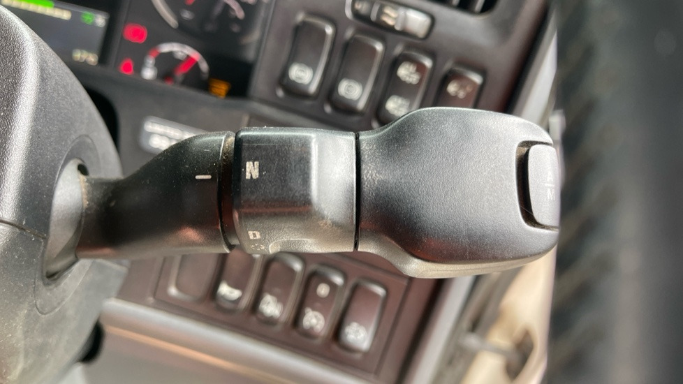 Tractor unit SCANIA R 580 V8: picture 13