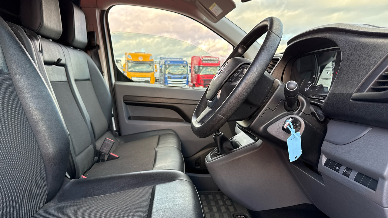VAUXHALL VIVARO 2900 1.5d 100PS - Small van: picture 5 VAUXHALL VIVARO 2900 1.5d 100PS - Small van: picture 5