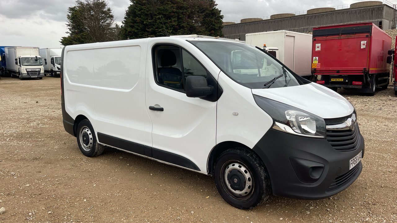 Vauxhall Vivaro 2700 1.6 CDTI 95PS - Small van: picture 1 Vauxhall Vivaro 2700 1.6 CDTI 95PS - Small van: picture 1