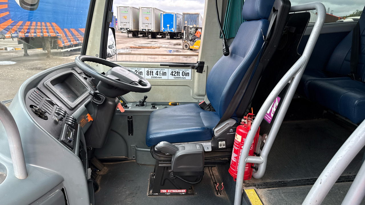Volvo B9R PLAXTON PANTHER - Coach: picture 5 Volvo B9R PLAXTON PANTHER - Coach: picture 5