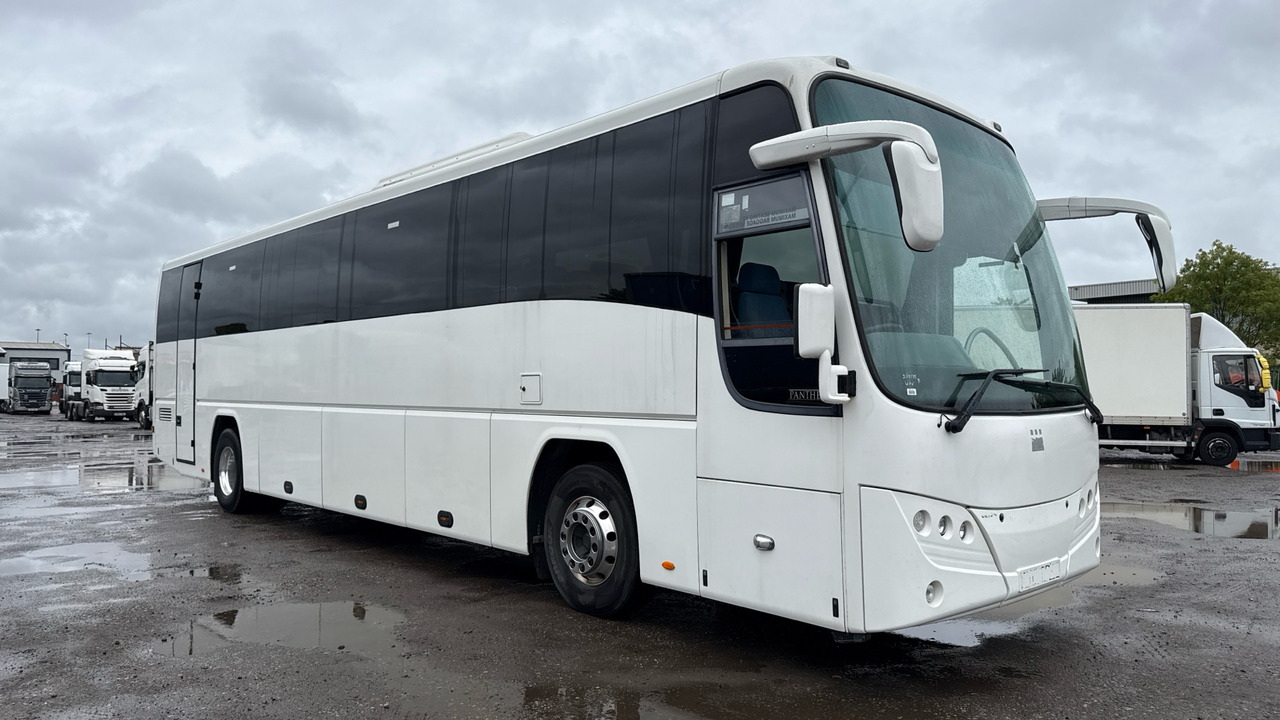 Volvo PLAXTON PANTHER B9R - Coach: picture 1 Volvo PLAXTON PANTHER B9R - Coach: picture 1