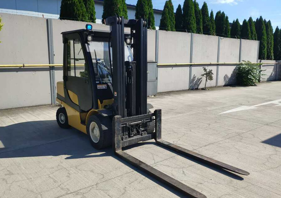 Yale GDP35VX - Diesel forklift: picture 2 Yale GDP35VX - Diesel forklift: picture 2