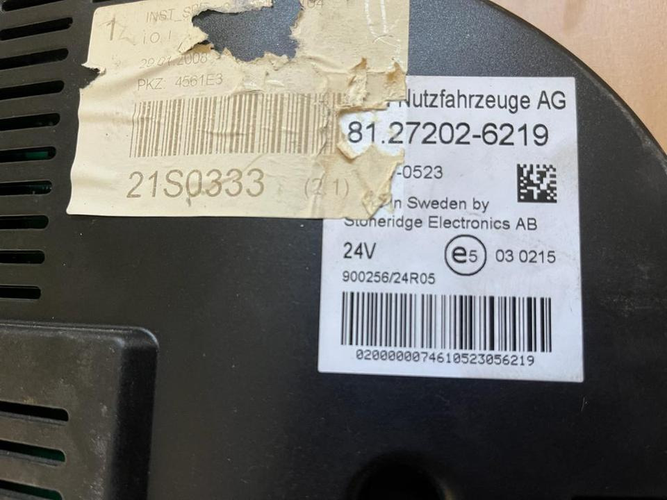 MAN Kombiinstrument Tacho 81272026219 - Tachograph for Truck: picture 2 MAN Kombiinstrument Tacho 81272026219 - Tachograph for Truck: picture 2