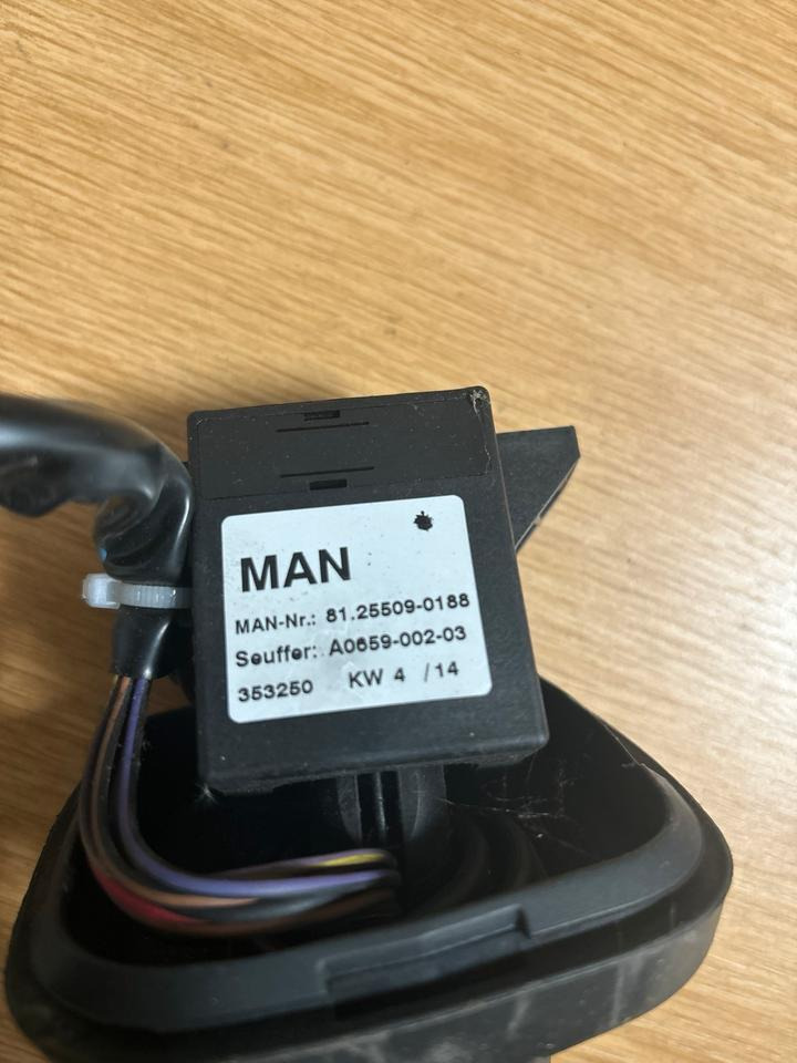 MAN Lenkstockschalter, Schalter, Schalthebel 81.25509-0188 - Steering column switch for Truck: picture 3 MAN Lenkstockschalter, Schalter, Schalthebel 81.25509-0188 - Steering column switch for Truck: picture 3