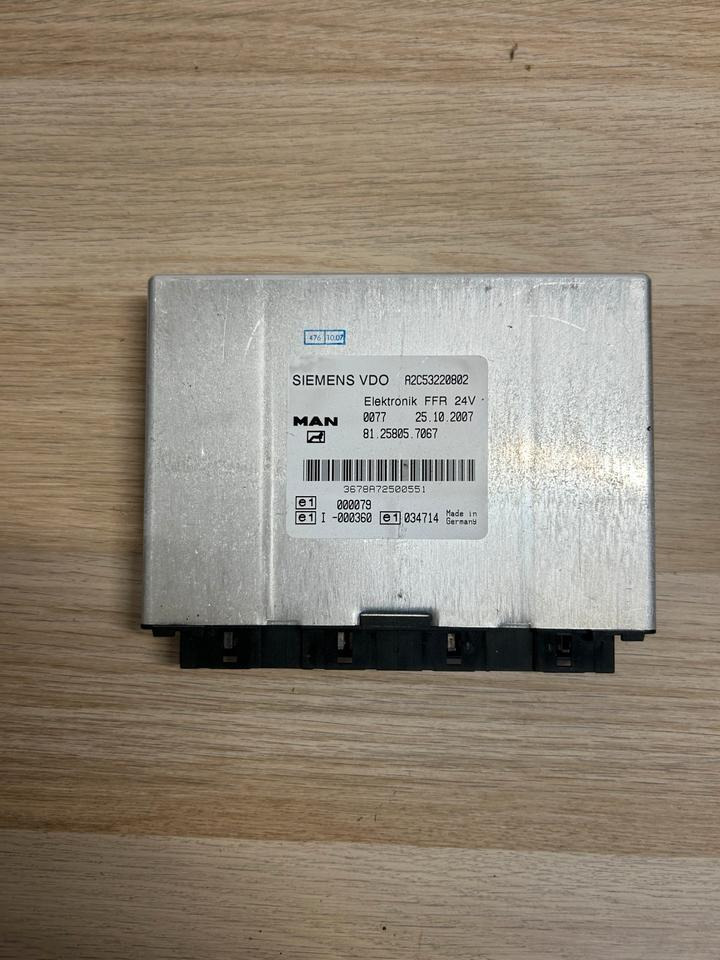 MAN SIEMENS VDO Elektronik FFR Steuergerät 81.25805.7067 - ECU for Truck: picture 2 MAN SIEMENS VDO Elektronik FFR Steuergerät 81.25805.7067 - ECU for Truck: picture 2