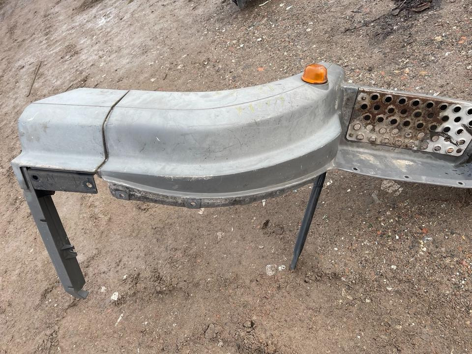 Mercedes AXOR Einstieg Links Kotflügel - Footstep for Truck: picture 2 Mercedes AXOR Einstieg Links Kotflügel - Footstep for Truck: picture 2