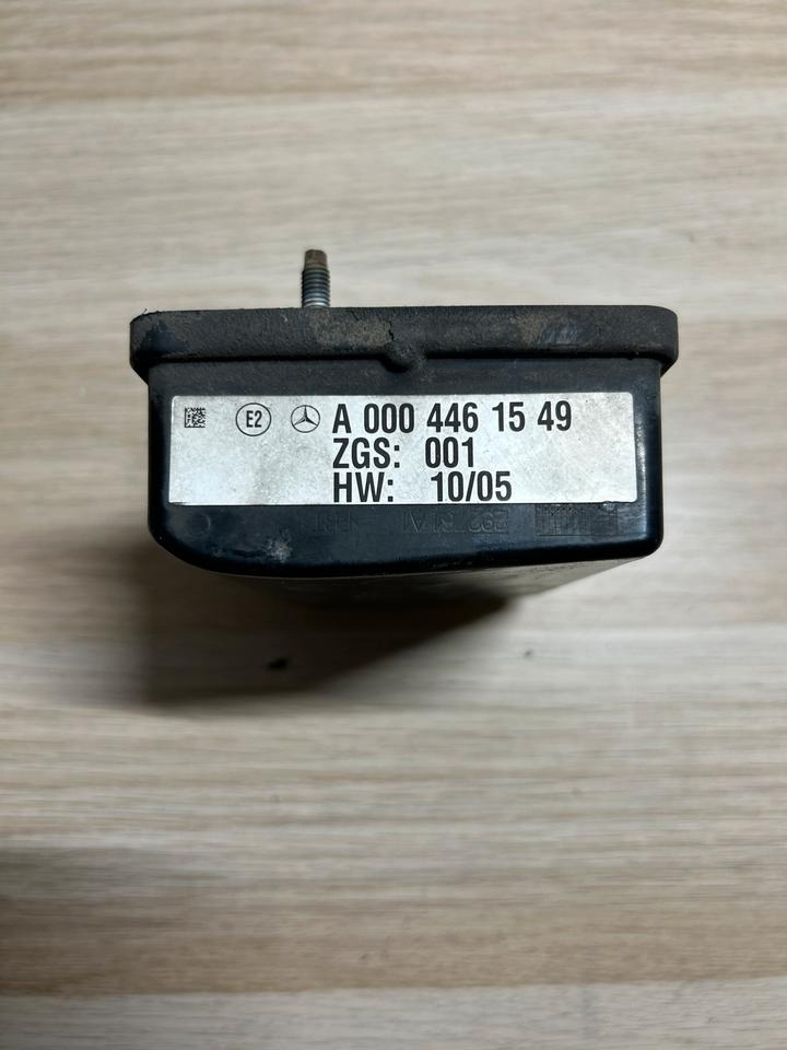 Mercedes Actros MP4 Radarsensor A0004461549 - Sensor for Truck: picture 5 Mercedes Actros MP4 Radarsensor A0004461549 - Sensor for Truck: picture 5