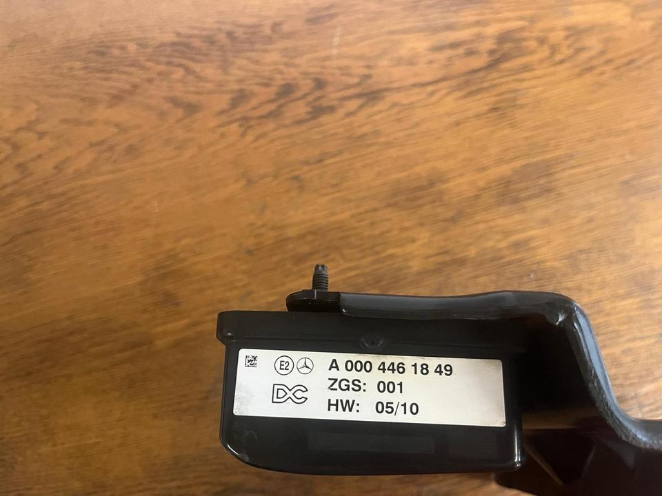 Mercedes Actros MP4 Radarsensor A0004461849 - Sensor for Truck: picture 3 Mercedes Actros MP4 Radarsensor A0004461849 - Sensor for Truck: picture 3