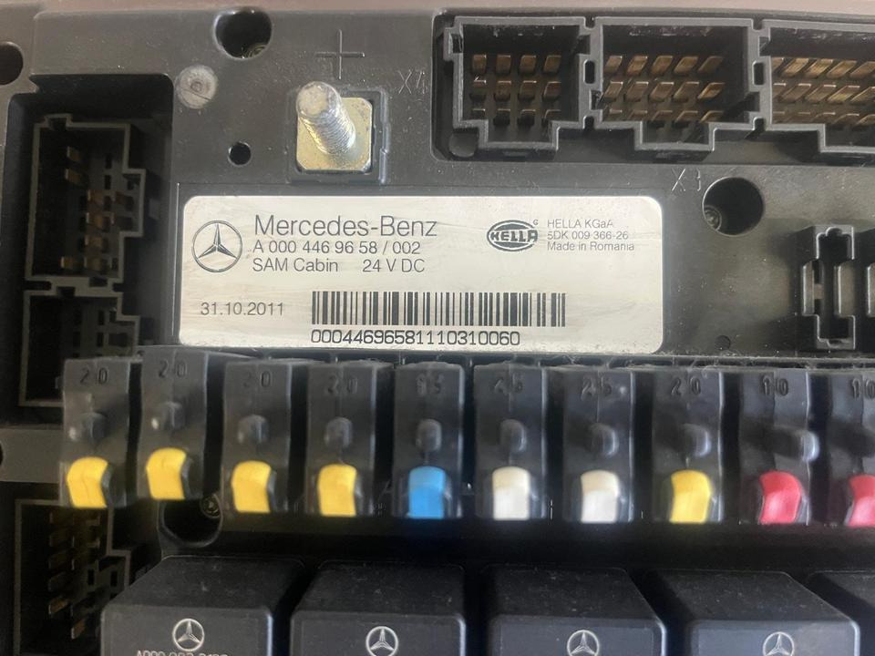 Mercedes Actros MP4 SAM Cabin Sicherungskasten A0004469658 - Fuse for Truck: picture 3 Mercedes Actros MP4 SAM Cabin Sicherungskasten A0004469658 - Fuse for Truck: picture 3