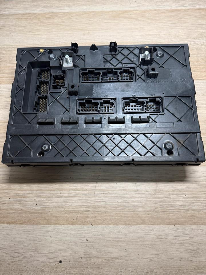 Mercedes Actros MP4 SAM Cabin Sicherungskasten A0014462758 - Fuse: picture 4 Mercedes Actros MP4 SAM Cabin Sicherungskasten A0014462758 - Fuse: picture 4